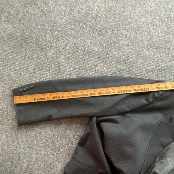 Luca Rossi ItaliaSuit Jacket Mens 46L Gray Pinstripe 150'S Hightech Fabric - Picture 15 of 16